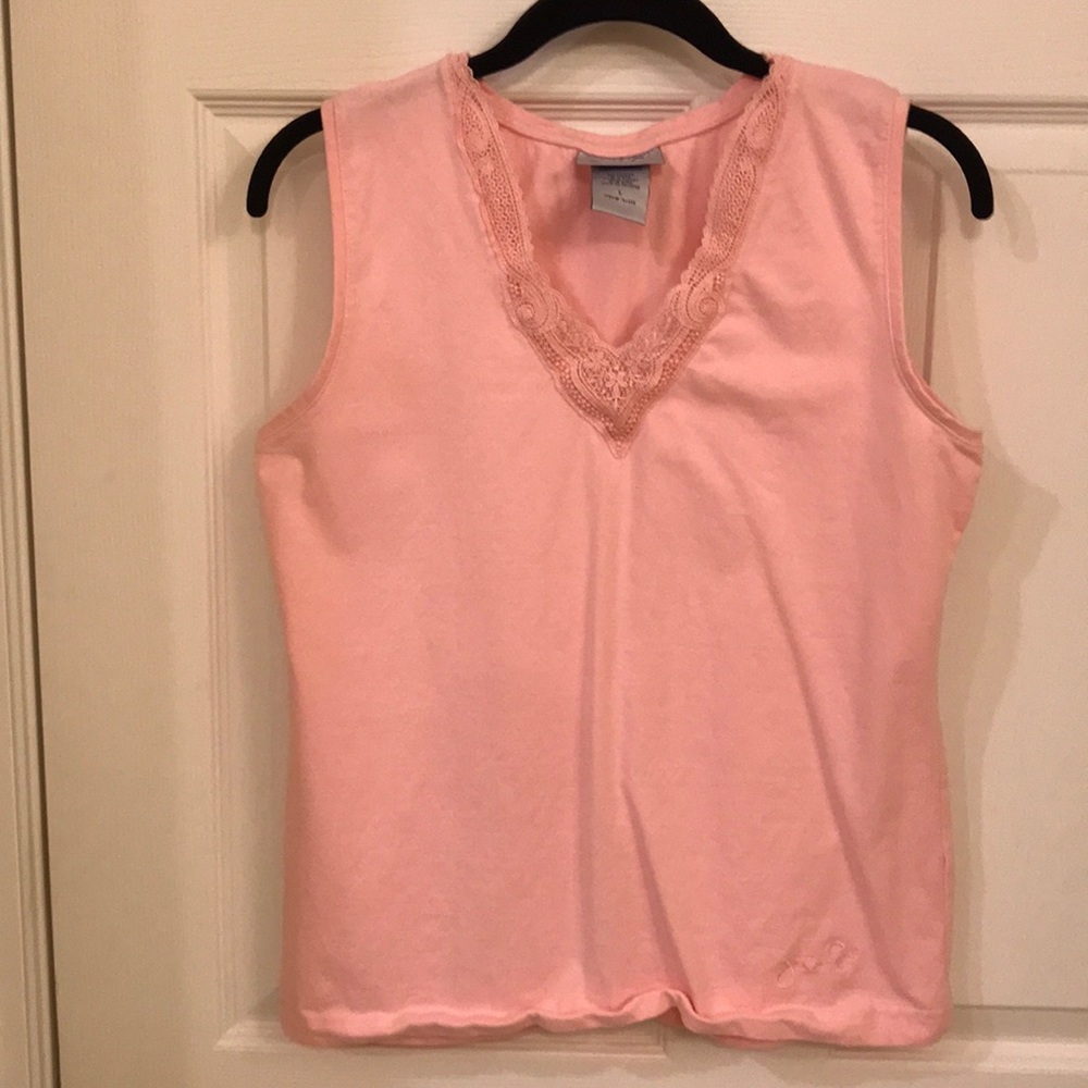 Women’s pink v-neck sleeveless top